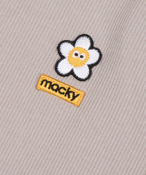 MACKY Golf: Daisy Patch Slim T-Shirt - Beige